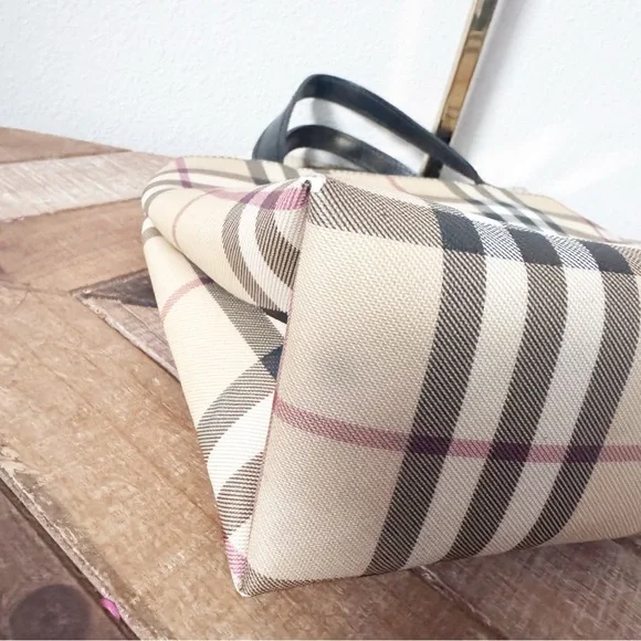 Burberry Nova Check Plaid PVC Bag - Picture 7 of 15